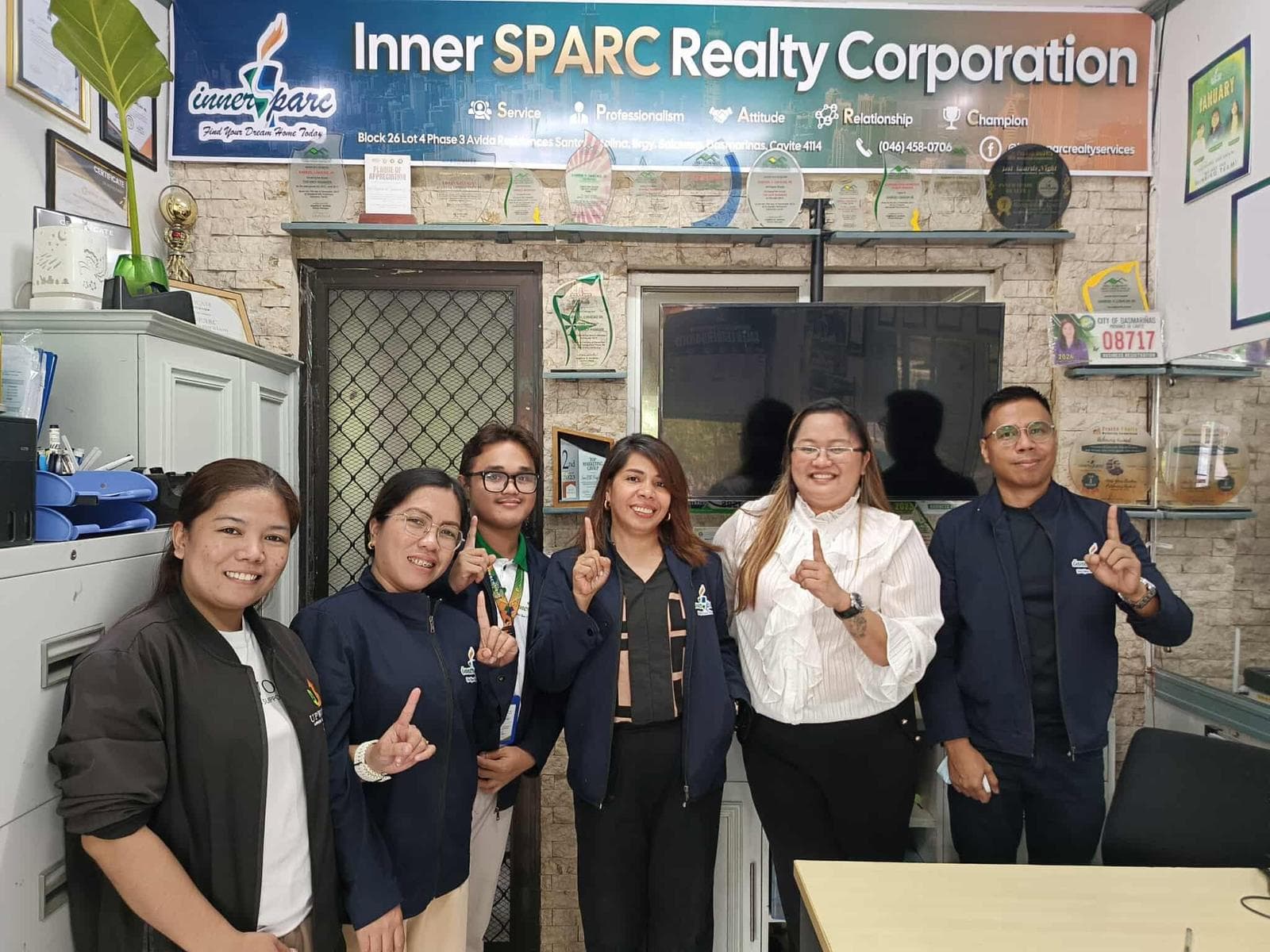 UPworth team with the Inner SPARC Realty Corporation team